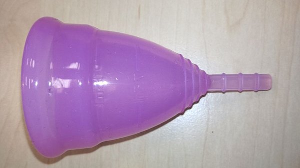 Eine Menstruationstasse