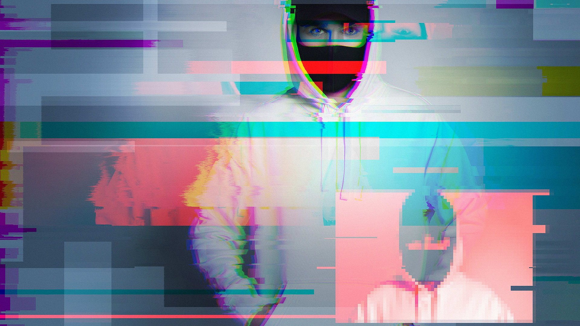 Junge steht mit Maske und das Bild ist voller glitchs